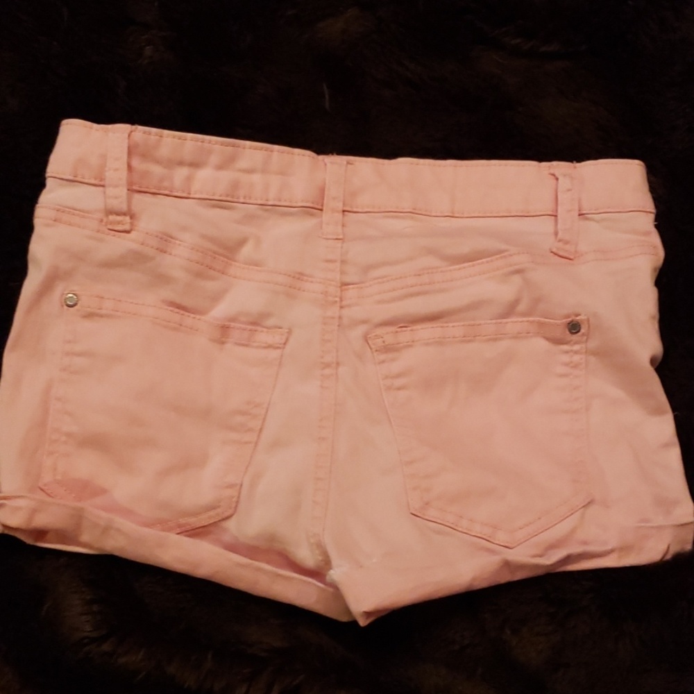 Pink shorts - Picture 2 of 2